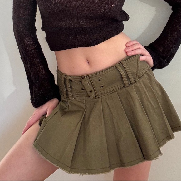 BDG pleated Micro Mini pleated Skirt NEW - Picture 3 of 9